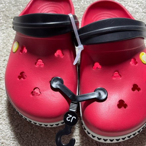 CROCS | Disney Mickey Mouse Shoes classic red kids sz 2Y nWT - Picture 3 of 4